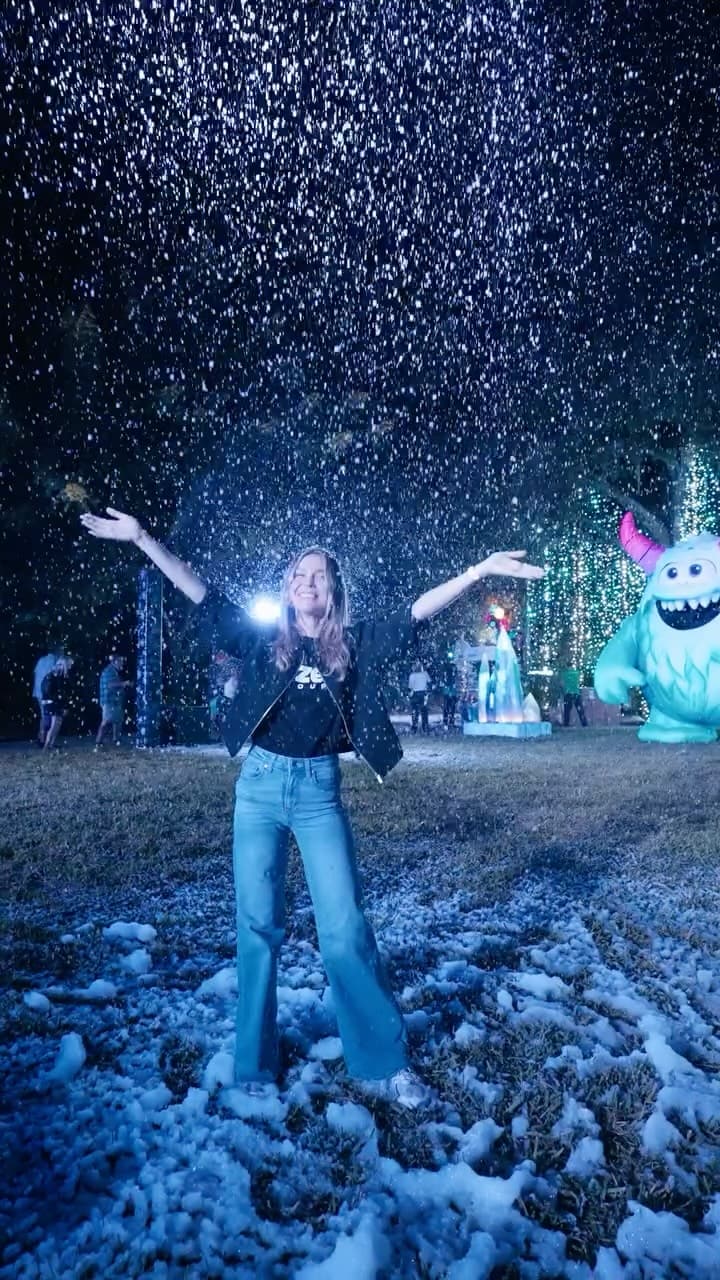 Dazzling Nights✨ returns to Leu Gardens Nov. 28–Jan. 4 with a nearly mile-long walkthrough full of lights, live music,…