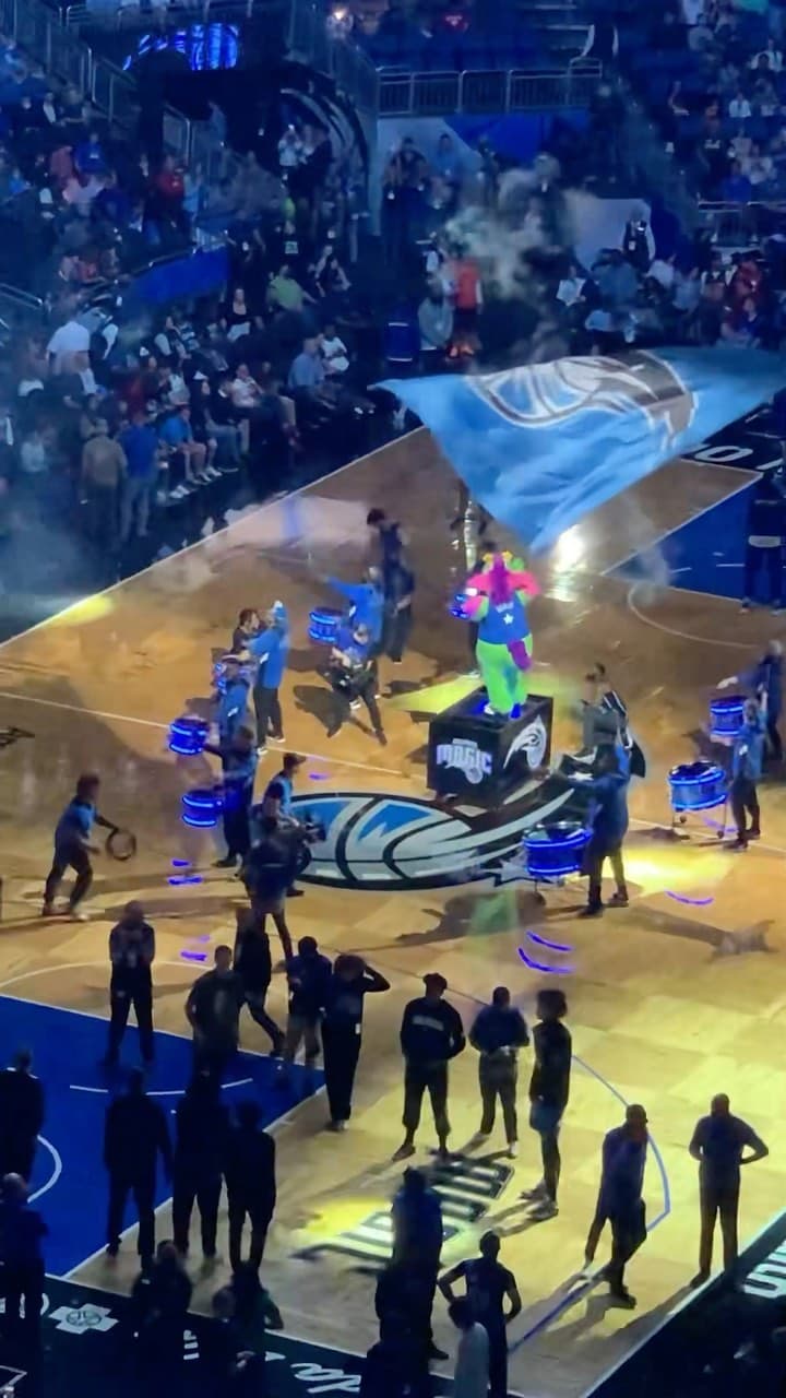 🏀⛹️‍♂️Let’s go to an @orlandomagic game at the @amwaycenter